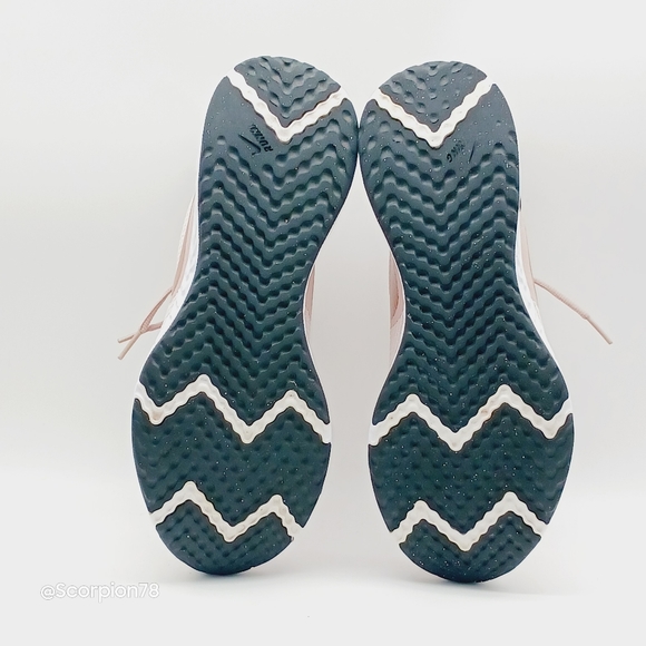 Nike Revolution 5 Streetwear/Running  Shoes Size 8.5 for Women - Picture 9 of 11